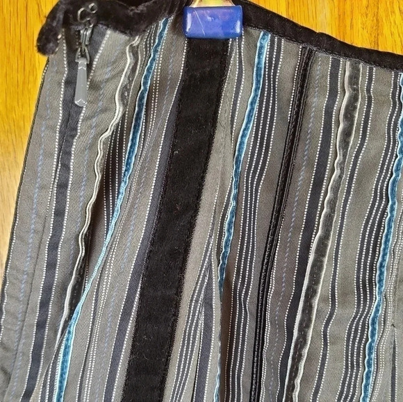 TALBOTS full skirt with velvet ribbon - Picture 4 of 7